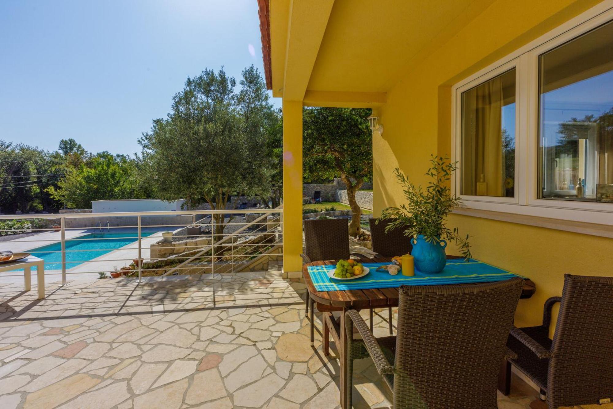 Emaris Appartement Tribalj  Buitenkant foto